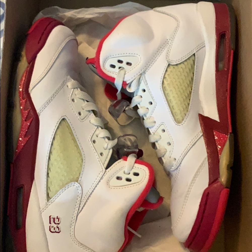 Sneakers - Picture 1 of 3